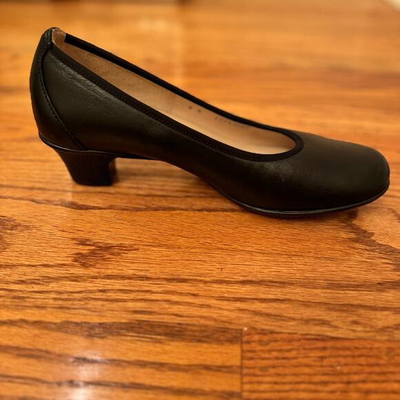 SAS Women’s 8N Narrow Milano Leather Black Slip-On Pump Block Heel Shoe Comfort - Picture 7 of 13